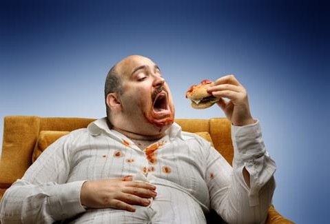 Lihavuus ei ole välttämättä ongelma, mutta liika sohvalla istuminen ja roskaruoan syöminen todennäköisesti on...